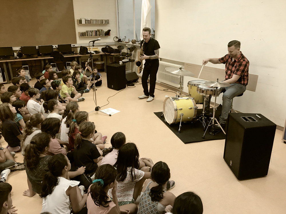 Bitlab - Primera Intervenció d'Escola de Rock a Antoni Brusi amb Dani Nel·lo i Anton Jarl